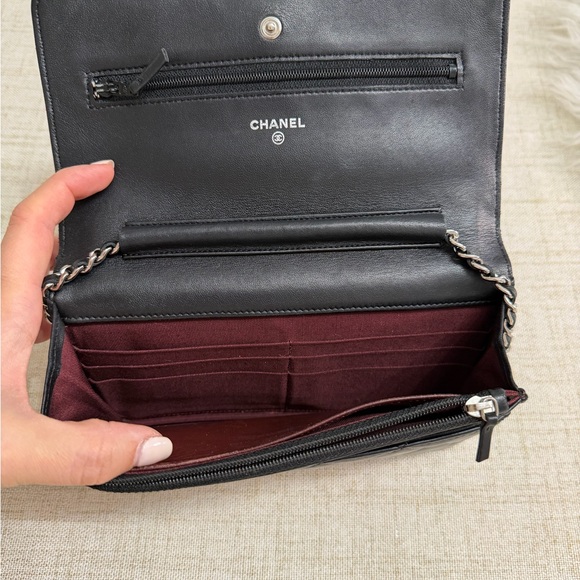 CHANEL LAMBSKIN WALLET ON CHAIN - Picture 15 of 16